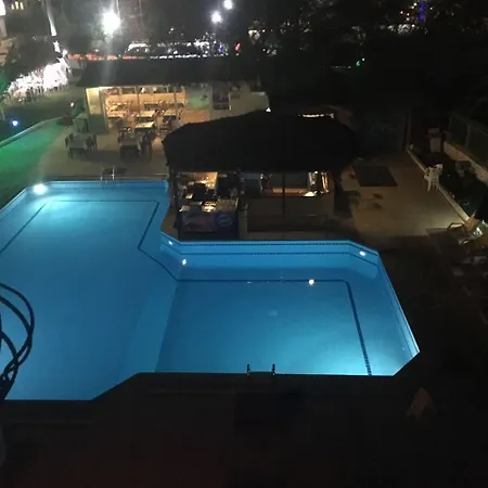 酒店 Our Place 厄吕代尼兹