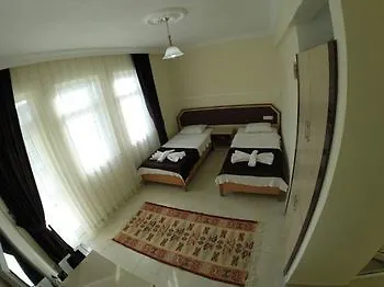 Our Place מלון אולודניץ